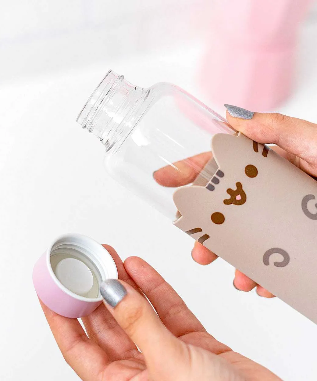 Kitchen & Pet^Grupo Erik Pusheen Glass Water Bottle